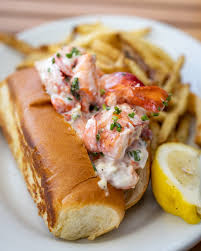 The Boathouse signature dishes Maine Style Lobster Roll
Jumbo Lump Crab Cake
Filet Mignon